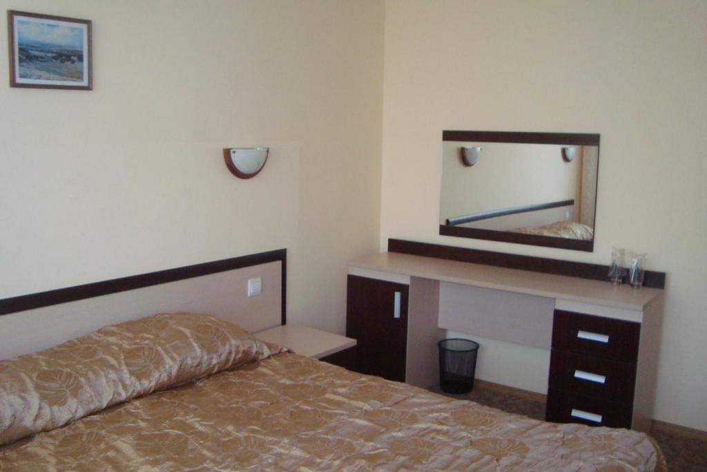 Hotel Astra Ravda Camera foto