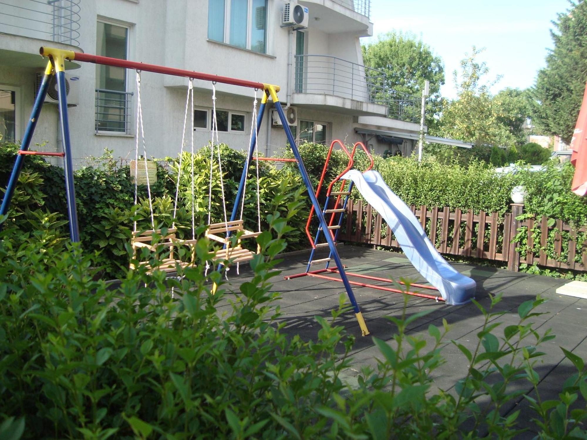 Hotel Astra Ravda Esterno foto