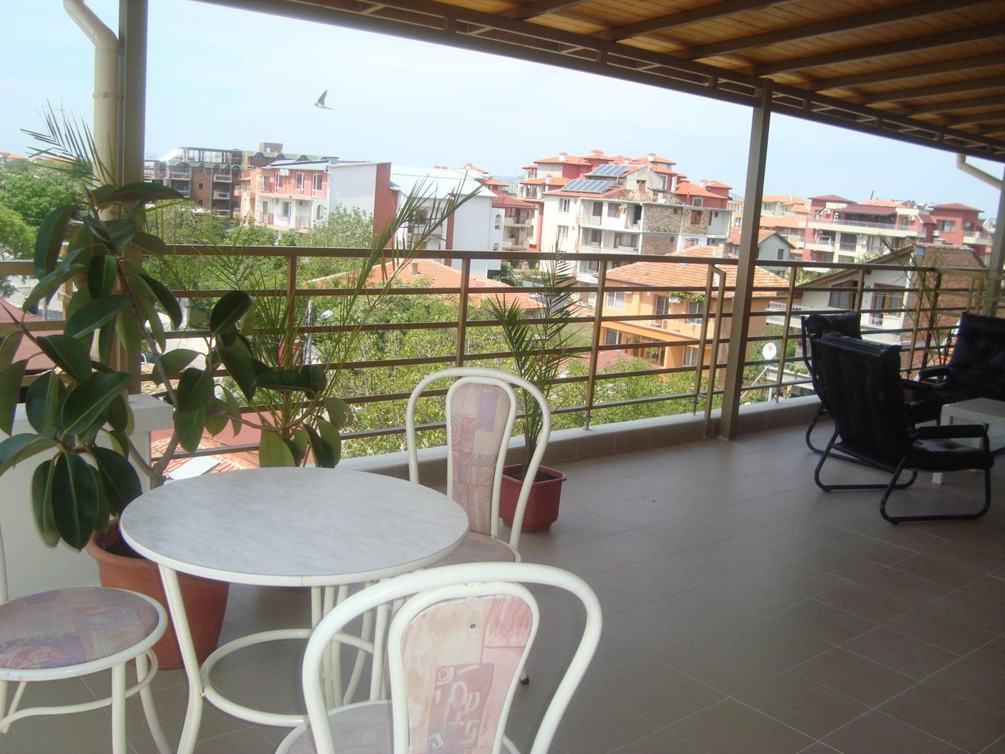 Hotel Astra Ravda Esterno foto